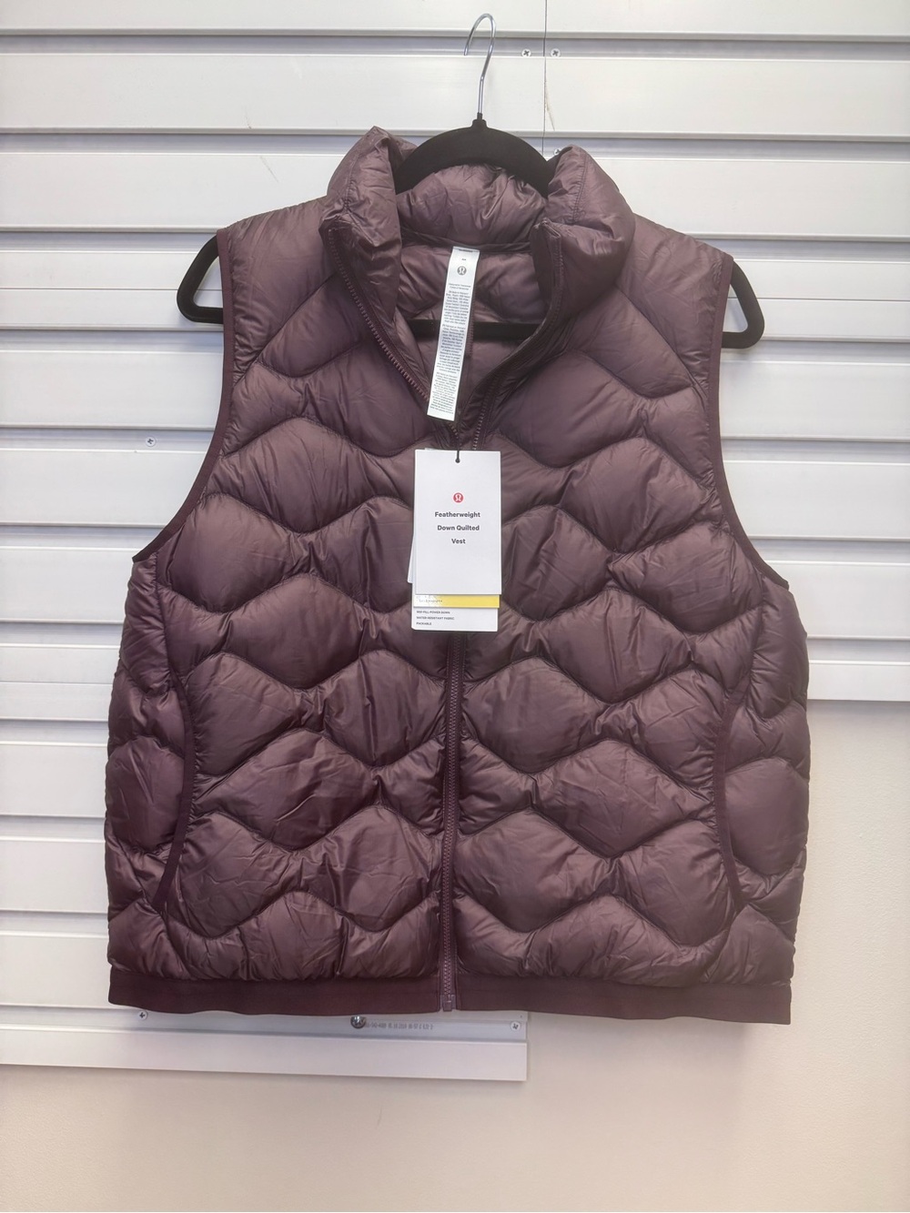 Lululemon Featherweight 900-Down-Fill Quilted Vest in Black Plum
